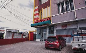 RedDoorz @ Jalan Pangeran Antasari Lampung 2